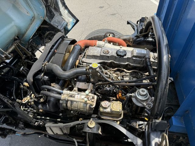 MITSUBISHI三菱 CANTER  第8張相片