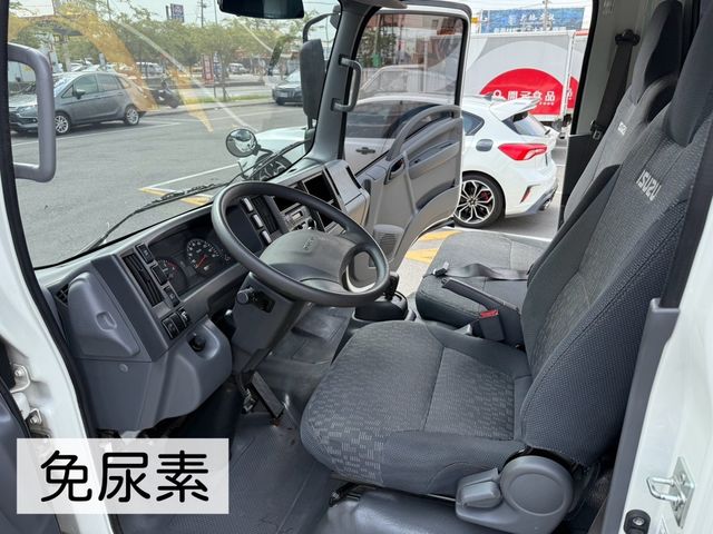 ISUZU五十鈴 ELF  第5張相片