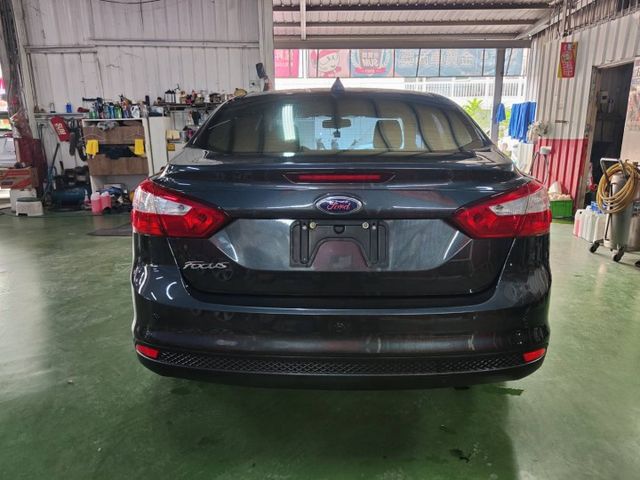 FOCUS  第4張相片