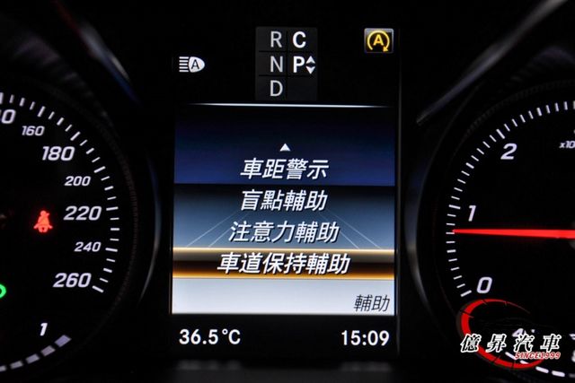 僅跑6.6萬公里，新車價319萬 Avantgarde，雙天窗，第二排獨立座椅，純家庭自用車  第20張相片