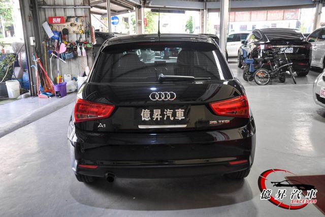 省油、好停車、操控靈敏，市區買菜、接送小孩優質保母車  第4張相片
