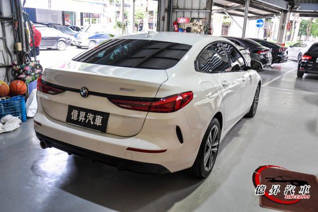 218i Gran Coupe，低里程，ACC跟車、盲點，配備豐富，跑車流線外型  第6張相片