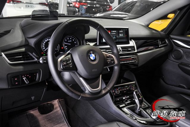 抬頭顯示器、Keyless、自動煞停、車道偏移警示，空間變化靈活，都會型跑旅車  第11張相片