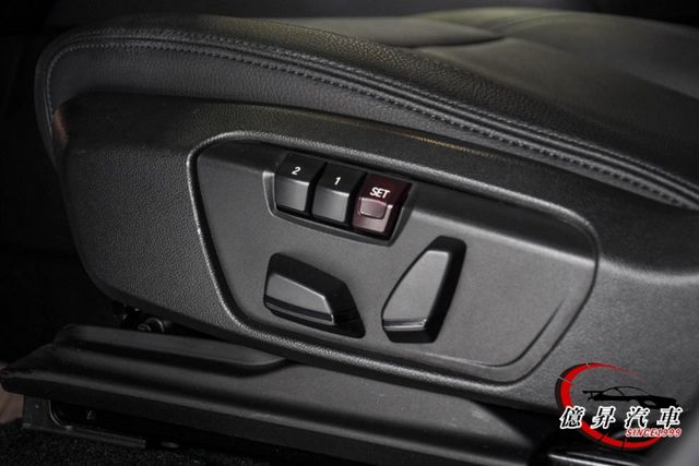 抬頭顯示器、Keyless、自動煞停、車道偏移警示，空間變化靈活，都會型跑旅車  第13張相片