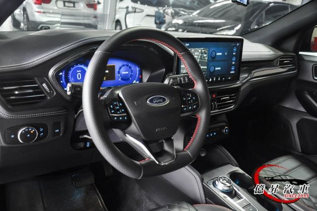 僅跑1.8萬公里，LEVEL 2跟車、電動尾門、抬頭顯示器、B&O音響，最頂級Vignale  第12張相片