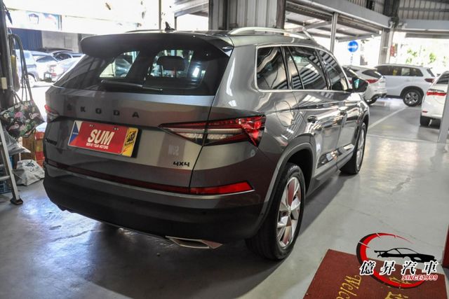 全景天窗、全數位儀表、360度環景、Matrix智慧型頭燈，新車保固中  第6張相片