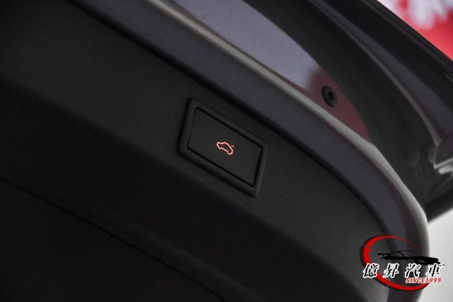 全景天窗、全數位儀表、360度環景、Matrix智慧型頭燈，新車保固中  第7張相片