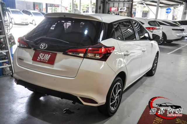 原廠保養，恆溫空調、Keyless、車道偏離警示、自動緊急煞車，豪華版  第5張相片