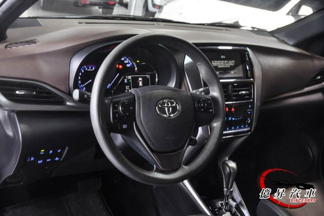 原廠保養，恆溫空調、Keyless、車道偏離警示、自動緊急煞車，豪華版  第11張相片