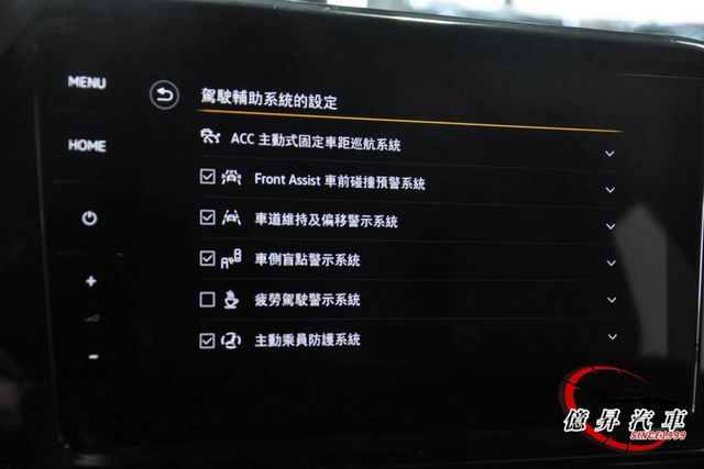 一手車，20萬精品音響升級，消光白貼膜(底色白)，四輪驅動，正T-ROC R  第17張相片