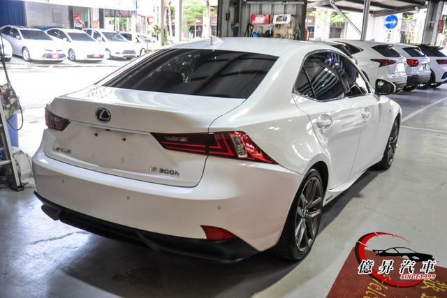 IS300H，稀有F-Sport 套件、通風椅，超省油，業務神車  第5張相片
