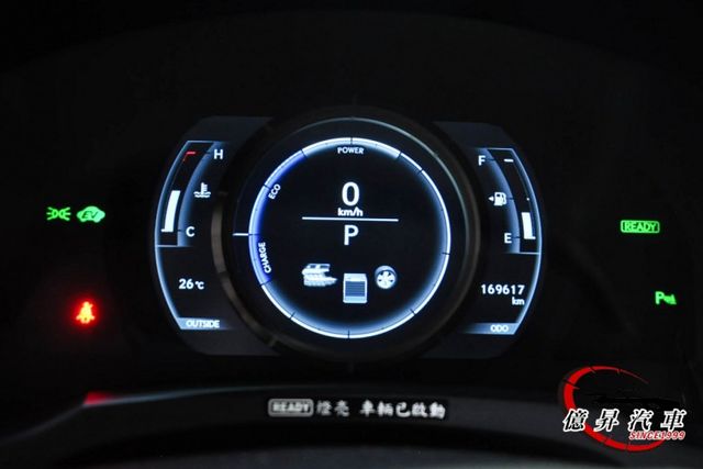 IS300H，稀有F-Sport 套件、通風椅，超省油，業務神車  第19張相片