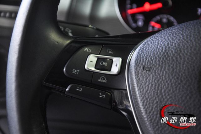 定速巡航、方向盤快控、AppleCarPlay，操控靈活、代步首選  第12張相片