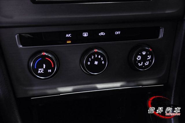定速巡航、方向盤快控、AppleCarPlay，操控靈活、代步首選  第14張相片