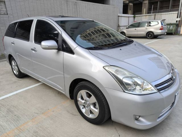 低里程，電動椅、天窗、衛星導航、倒車顯影，安卓影音，可自用、可載貨，多功能七人座  第2張相片