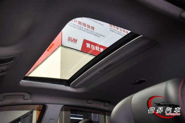 僅跑8.4萬公里，ECO Hyper，360度環景、定速巡航、I-KEY、換檔撥片，配備豐富  第14張相片