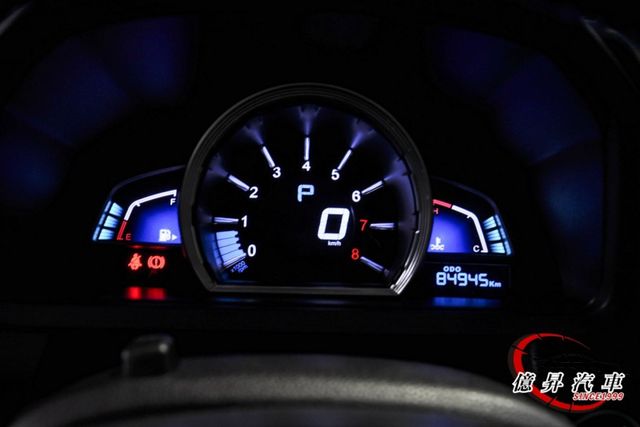 僅跑8.4萬公里，ECO Hyper，360度環景、定速巡航、I-KEY、換檔撥片，配備豐富  第20張相片