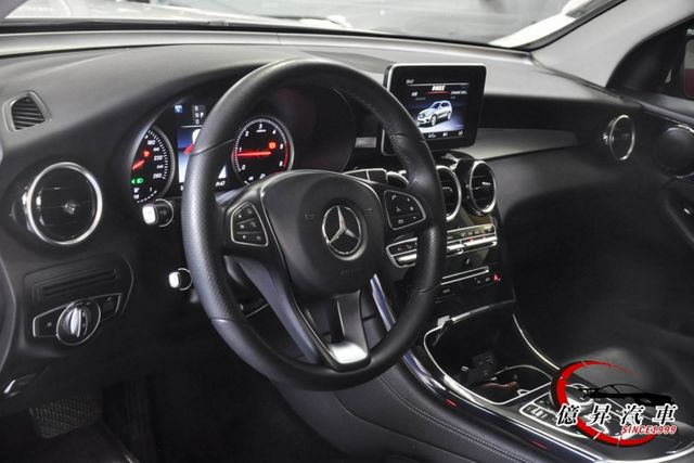 GLC220D 4MATIC，LED頭燈、盲點偵測、電動尾門，實跑9萬公里  第13張相片