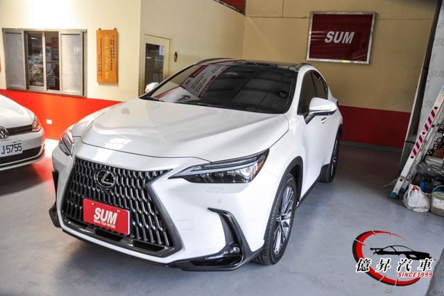 NX350H旗艦版，LSS 3.0、全景天窗、360度環景、HUD抬頭顯示器、雙前座通風座椅，現省價  第1張相片