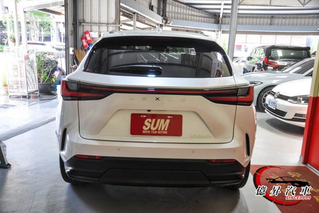 NX350H旗艦版，LSS 3.0、全景天窗、360度環景、HUD抬頭顯示器、雙前座通風座椅，現省價  第5張相片