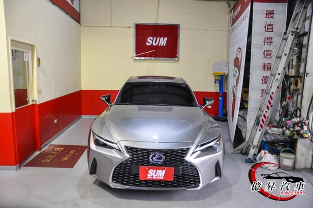 超低里程，ACC跟車、盲點偵測，加裝360度環景系統，大電池保固中  第3張相片