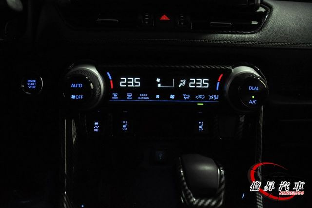 低里程，盲點偵測、360度環景、電動尾門、ACC跟車，2.0旗艦版，全車黑化  第17張相片