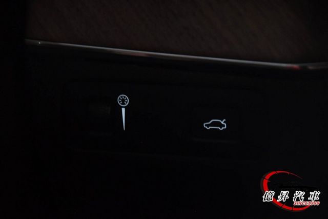 低里程，360度環景、盲點偵測、Level 2跟車，現在入手，現省百萬!  第13張相片