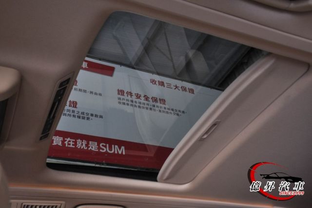 後座獨立座椅，頭等艙等級內裝，PREVIA的預算買ALPHARD  第16張相片