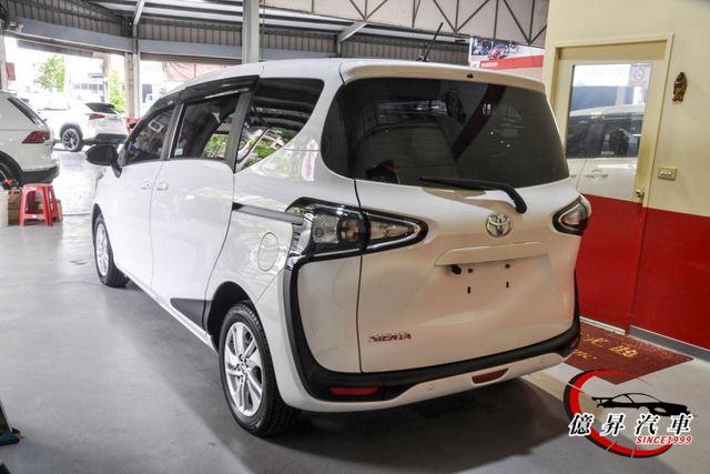 I-KEY、恆溫、車道偏離警示，5人座豪華版，空間變化靈活，自用、載貨都好用  第7張相片