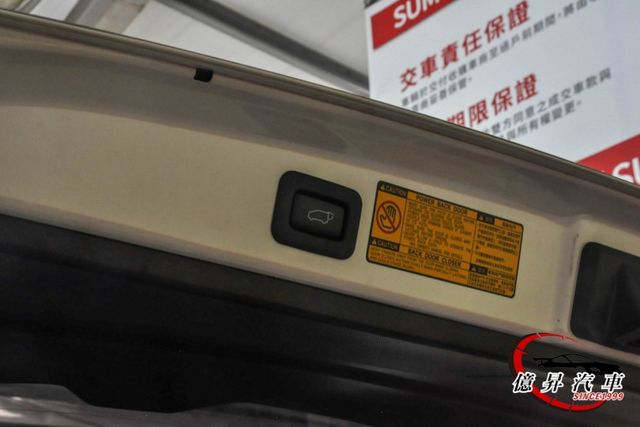 360度環景、雙電動滑門、電動尾門、雙天窗，2.4豪華版，寬廣正七人座  第7張相片