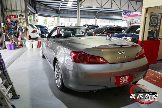 僅跑9.7萬公里，V6引擎，自然進氣，雙門硬頂敞篷，BOSE音響、通風座椅，親民敞篷車  第2張相片