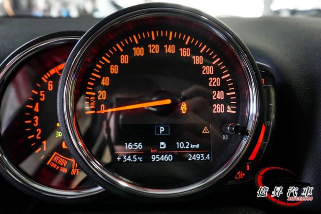 實跑9.5萬公里，倒車顯影、Keyless、電動尾門，都會生活、行走的精品  第19張相片