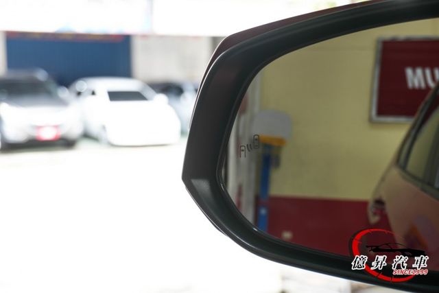 低里程，ACC跟車、360度環景、電動尾門，CarPlay、衛星導航，影音旗艦版  第8張相片