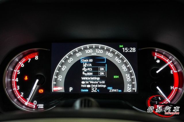 低里程，ACC跟車、360度環景、電動尾門，CarPlay、衛星導航，影音旗艦版  第20張相片