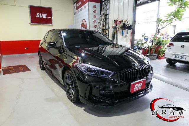 ACC跟車、HK音響、藍色M卡鉗、全數位虛擬座艙、M版套件、M版賽車麂皮桶椅  第2張相片