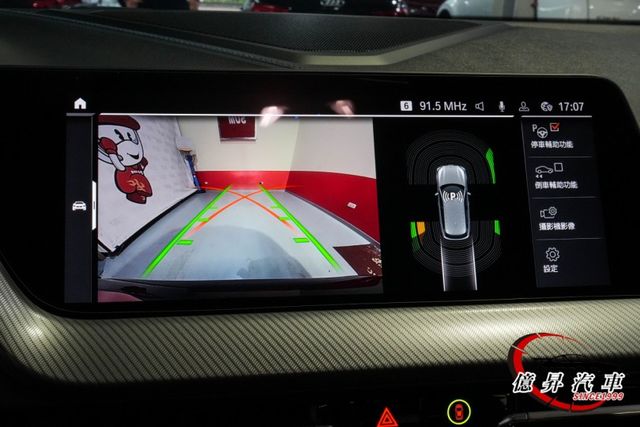 ACC跟車、HK音響、藍色M卡鉗、全數位虛擬座艙、M版套件、M版賽車麂皮桶椅  第16張相片