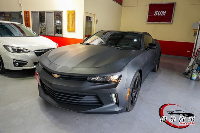 僅跑9.2萬公里，消光灰，CarPlay、雙電動椅，2.0，美式肌肉車  第1張相片