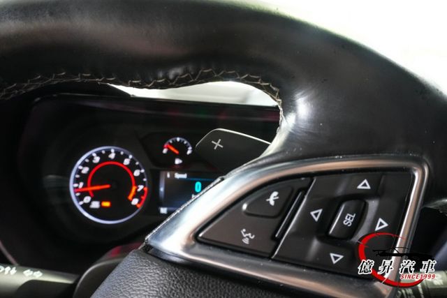 僅跑9.2萬公里，消光灰，CarPlay、雙電動椅，2.0，美式肌肉車  第13張相片