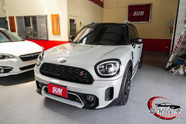 數位儀錶板、電動座椅、Keyless、CarPlay、倒車顯影、英國旗尾燈  第1張相片