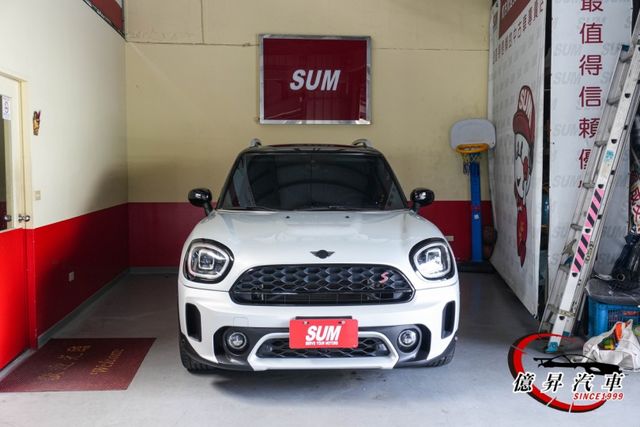 數位儀錶板、電動座椅、Keyless、CarPlay、倒車顯影、英國旗尾燈  第2張相片