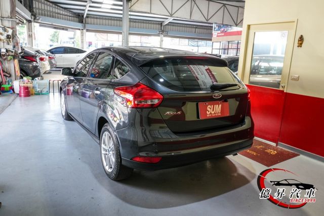 定速系統、自動感應頭燈，小改款馬丁頭，實跑7.9萬公里，社會新鮮人優質代步房車  第7張相片