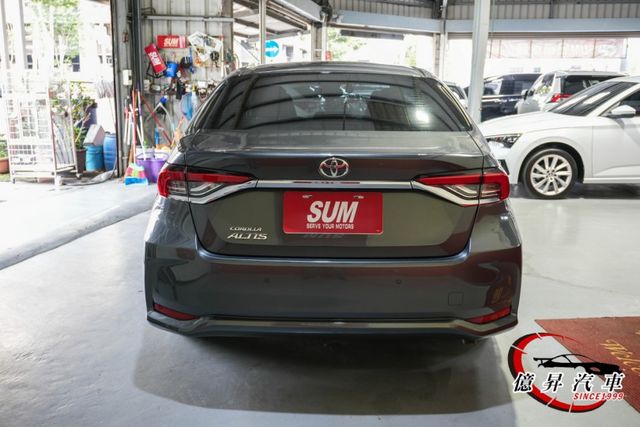 低里程，Keyless、盲點偵測、270度環景、電動座椅，旗艦版  第4張相片