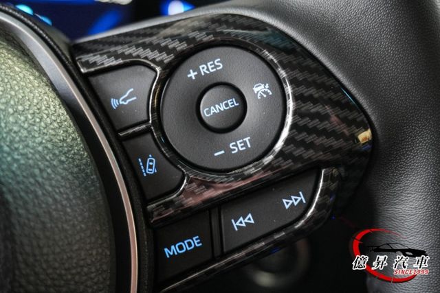 低里程，Keyless、盲點偵測、270度環景、電動座椅，旗艦版  第11張相片