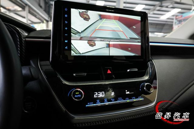 低里程，Keyless、盲點偵測、270度環景、電動座椅，旗艦版  第17張相片