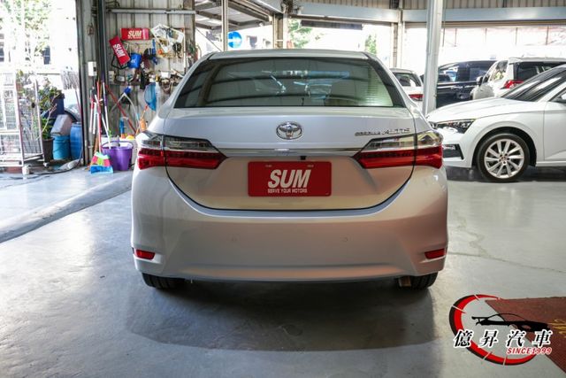 低里程，原廠保養，Keyless、恆溫空調、定速，衛星導航、倒車顯影，原廠車機  第4張相片