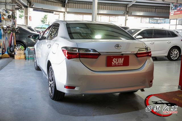 低里程，原廠保養，Keyless、恆溫空調、定速，衛星導航、倒車顯影，原廠車機  第6張相片