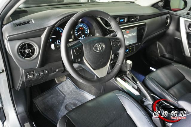 低里程，原廠保養，Keyless、恆溫空調、定速，衛星導航、倒車顯影，原廠車機  第7張相片