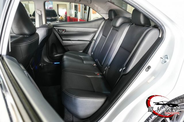 低里程，原廠保養，Keyless、恆溫空調、定速，衛星導航、倒車顯影，原廠車機  第8張相片