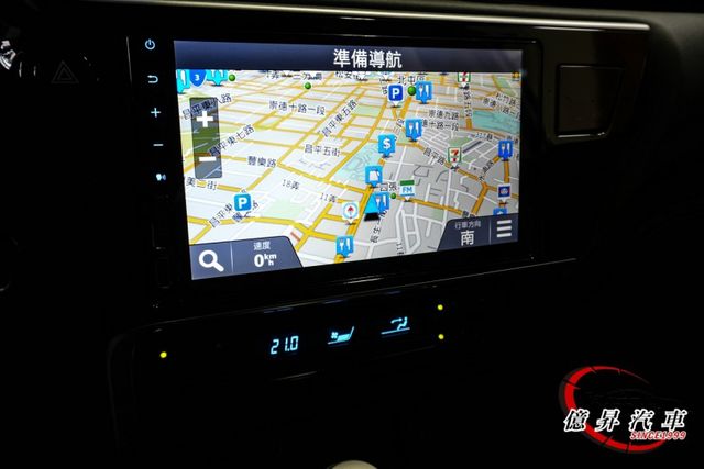 低里程，原廠保養，Keyless、恆溫空調、定速，衛星導航、倒車顯影，原廠車機  第12張相片