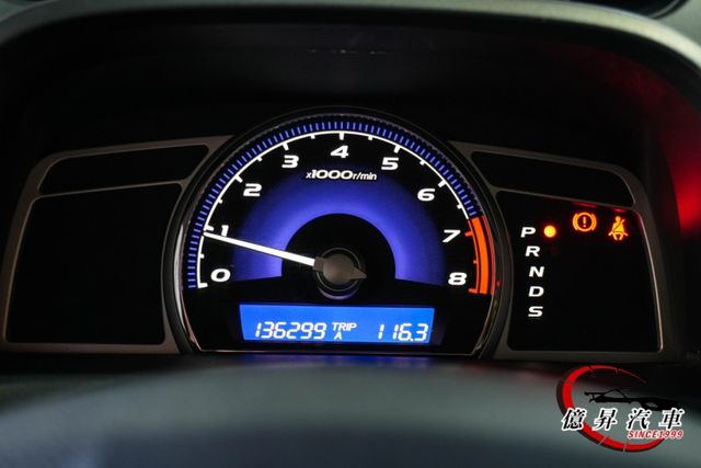 低里程數，天窗、換檔撥片，經典、耐操，優質代步車  第13張相片